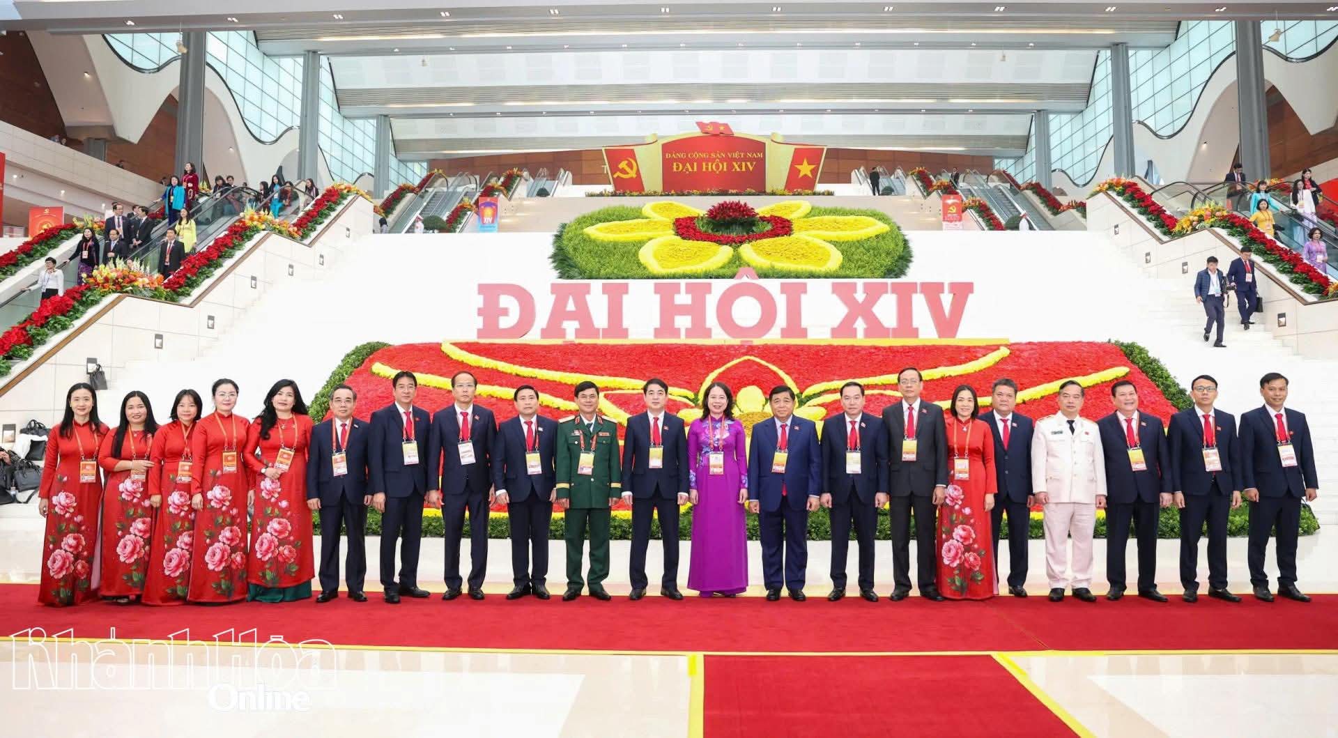 Hoạt động của Đoàn đại biểu Đảng bộ tỉnh Khánh Hòa ngày làm việc đầu tiên tại Đại hội XIV của Đảng