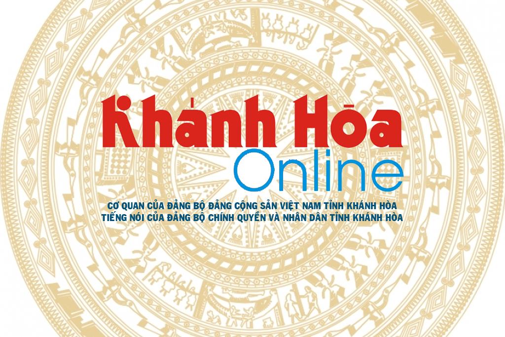 Chủ tịch UBND tỉnh Nguyễn Tấn Tuân nghe báo cáo triển khai Dự án cao tốc Khánh Hòa - Buôn Ma Thuột