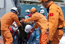 Cứu nạn thuyền viên người Philippines bị bệnh nặng