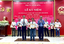 Thị ủy Ninh Hòa: Kỷ niệm 132 năm Ngày sinh Chủ tịch Hồ Chí Minh (19/5/1890 - 19/5/2022)