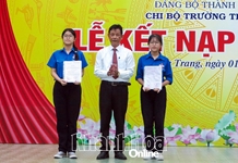 Chi bộ Trường THPT Lý Tự Trọng tích cực học tập và làm theo Bác