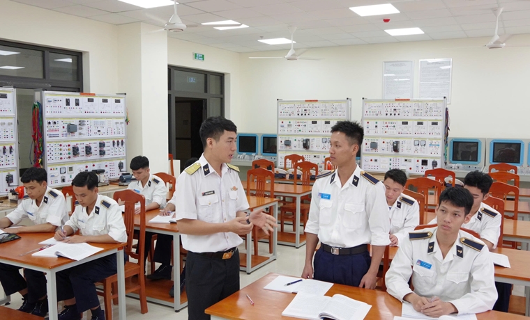 Học viện Hải quân sôi nổi các hoạt động chào mừng ngày sinh nhật Bác Hồ