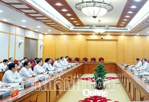 Bộ Chính trị làm việc với Ban Thường vụ Tỉnh ủy Khánh Hòa về công tác chuẩn bị đại hội