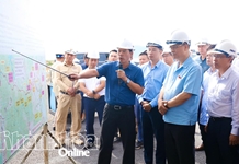 Phó Chủ tịch Quốc hội Vũ Hồng Thanh: Khánh Hòa cần có giải pháp trọng tâm để đảm bảo mục tiêu phát triển