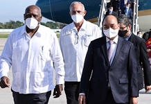 Chủ tịch nước Nguyễn Xuân Phúc tới La Habana, bắt đầu thăm chính thức Cuba