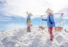 Cú hích cho vùng muối Hòn Khói