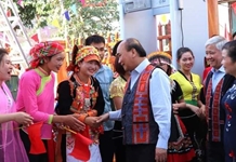 Ngày hội của ý Ðảng, lòng dân