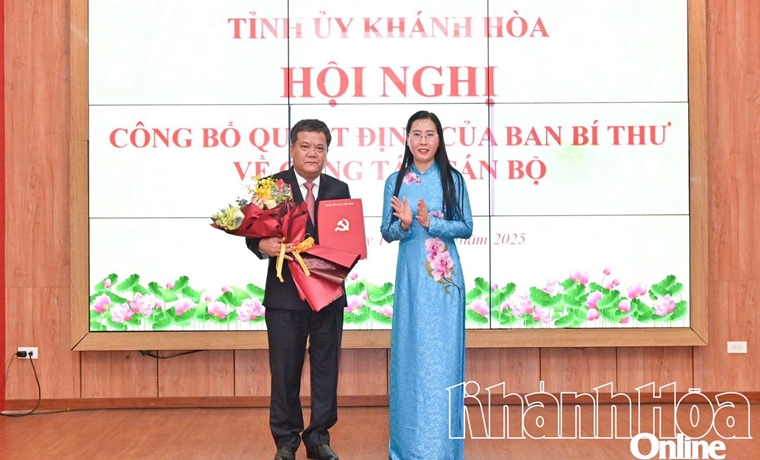 Ban Bí thư điều động, chỉ định đồng chí Trần Phong giữ chức Phó Bí thư Tỉnh ủy Khánh Hòa