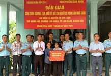 Trung đoàn 591 sửa chữa nhà ở cho gia đình chính sách