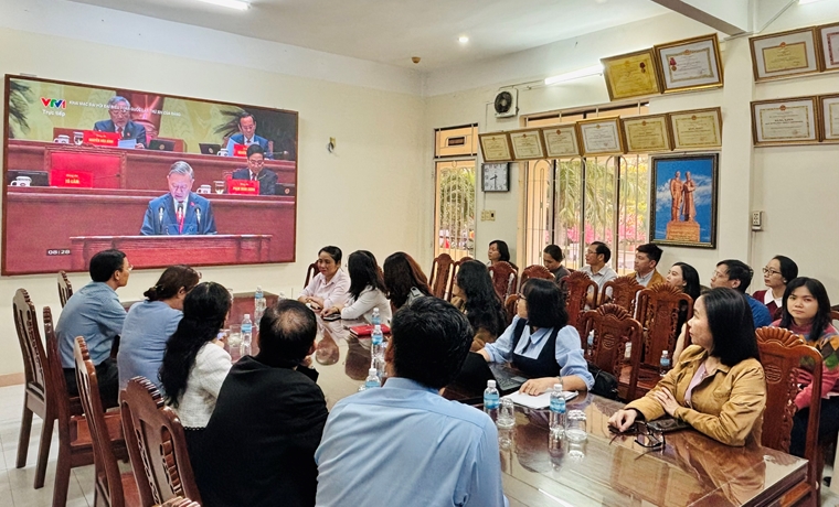 Ban Tuyên giáo và Dân vận Tỉnh ủy tổ chức xem truyền hình trực tiếp Lễ khai mạc Đại hội đại biểu toàn quốc lần thứ XIV của Đảng