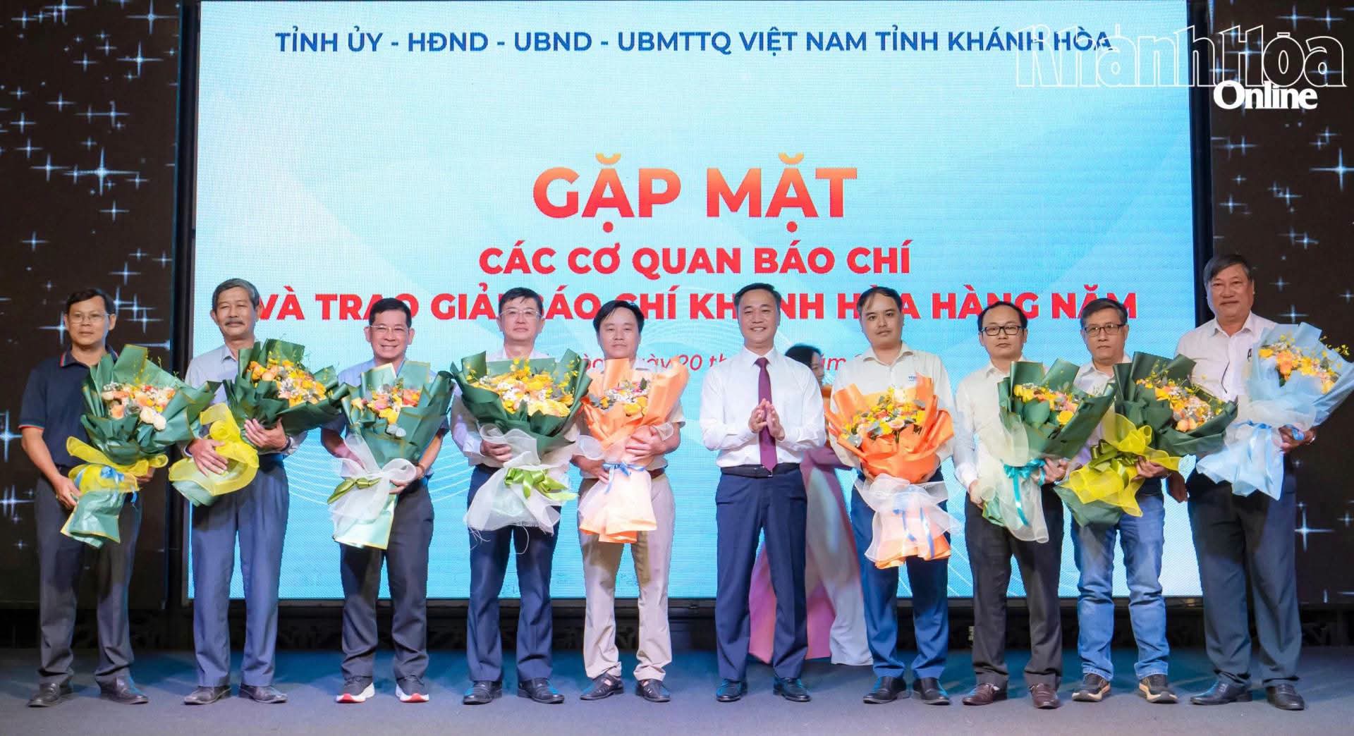 Gặp mặt các cơ quan báo chí và trao Giải Báo chí Khánh Hòa năm 2026