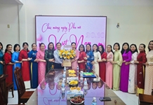 Ban Tuyên giáo và Dân vận Tỉnh ủy chúc mừng ngày Phụ nữ Việt Nam 20-10