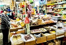 Chuẩn bị hàng hóa phục vụ Tết