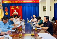 Tăng cường biểu dương, khen thưởng, tuyên truyền, nhân rộng những gương điển hình tiên tiến trong học tập và làm theo Bác