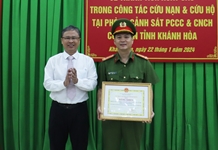 Chủ tịch UBND tỉnh Khánh Hòa khen thưởng đột xuất lực lượng cứu nạn kịp thời giải cứu 4 du khách