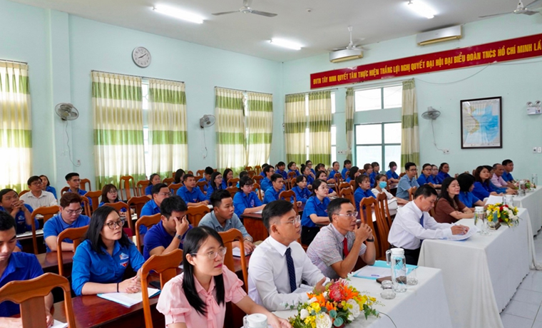 Yêu cầu và giải pháp nhằm nâng cao thái độ học tập các môn lý luận chính trị của người học tại các cơ sở đào tạo, bồi dưỡng hiện nay