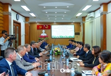 Bí thư Tỉnh ủy Nghiêm Xuân Thành tiếp Thống đốc tỉnh Vladimir (Liên bang Nga)