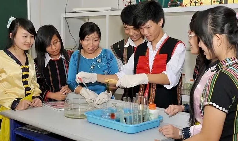Lợi dụng tự do, dân chủ để chống phá đất nước