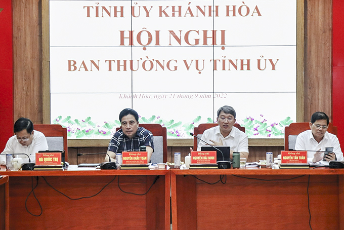 Xem xét một số nội dung liên quan đến việc triển khai thực hiện Nghị quyết số 09