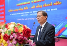 Chủ tịch UBND tỉnh Nguyễn Tấn Tuân đối thoại với thanh niên