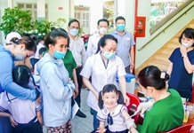 Xung quanh thông tin học sinh không tiêm vắc xin thì không được đến trường: Chấn chỉnh một số trường