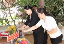 Khối thi đua các cơ quan tham mưu Tỉnh ủy, cơ quan truyền thông, Đảng ủy các cơ quan Đảng tỉnh tổ chức hoạt động Về nguồn