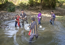 Rộn rã lễ hội cúng bến nước Buôn Đung