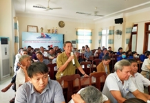 Quan điểm của Đảng về dân chủ xã hội chủ nghĩa và việc triển khai luật thực hiện dân chủ ở cơ sở tại xã, phường, thị trấn hiện nay