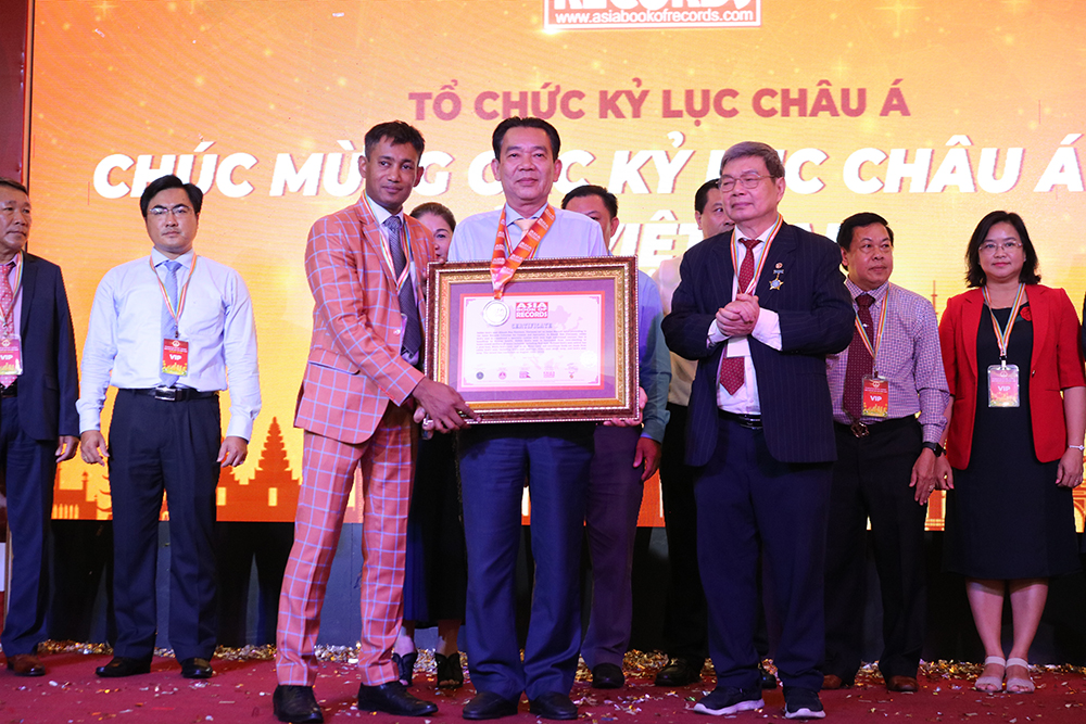 Yến sào Khánh Hòa xác lập kỷ lục Châu Á đặc sản quà tặng Khánh Hòa