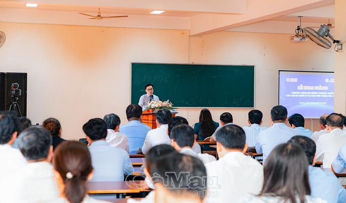 Giải pháp xây dựng đội ngũ giảng viên chất lượng cao ở các trường đại học trong bối cảnh mới