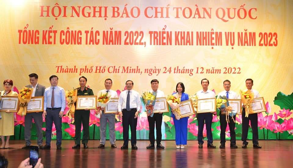 Công tác báo chí tiếp tục “Xây dựng nền báo chí, truyền thông chuyên nghiệp, nhân văn và hiện đại”