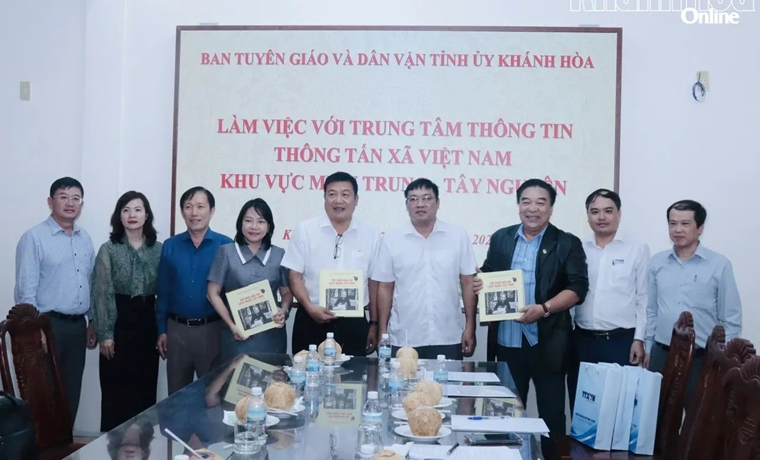 Ban Tuyên giáo và Dân vận Tỉnh ủy Khánh Hòa làm việc với Thông tấn xã Việt Nam về kế hoạch tuyên truyền năm 2026