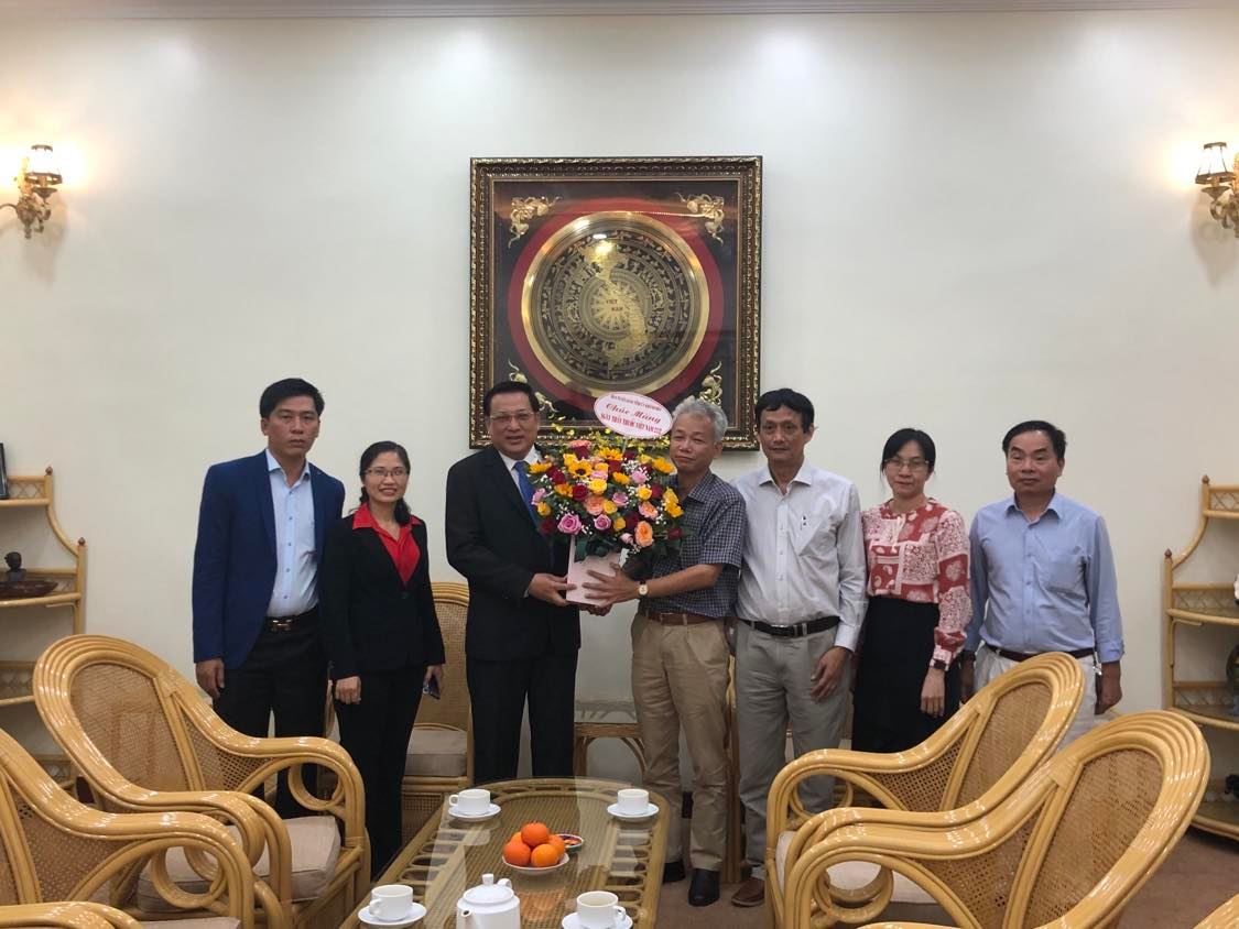 Ban Tuyên giáo Tỉnh ủy thăm các đơn vị y tế nhân ngày Thầy thuốc Việt Nam
