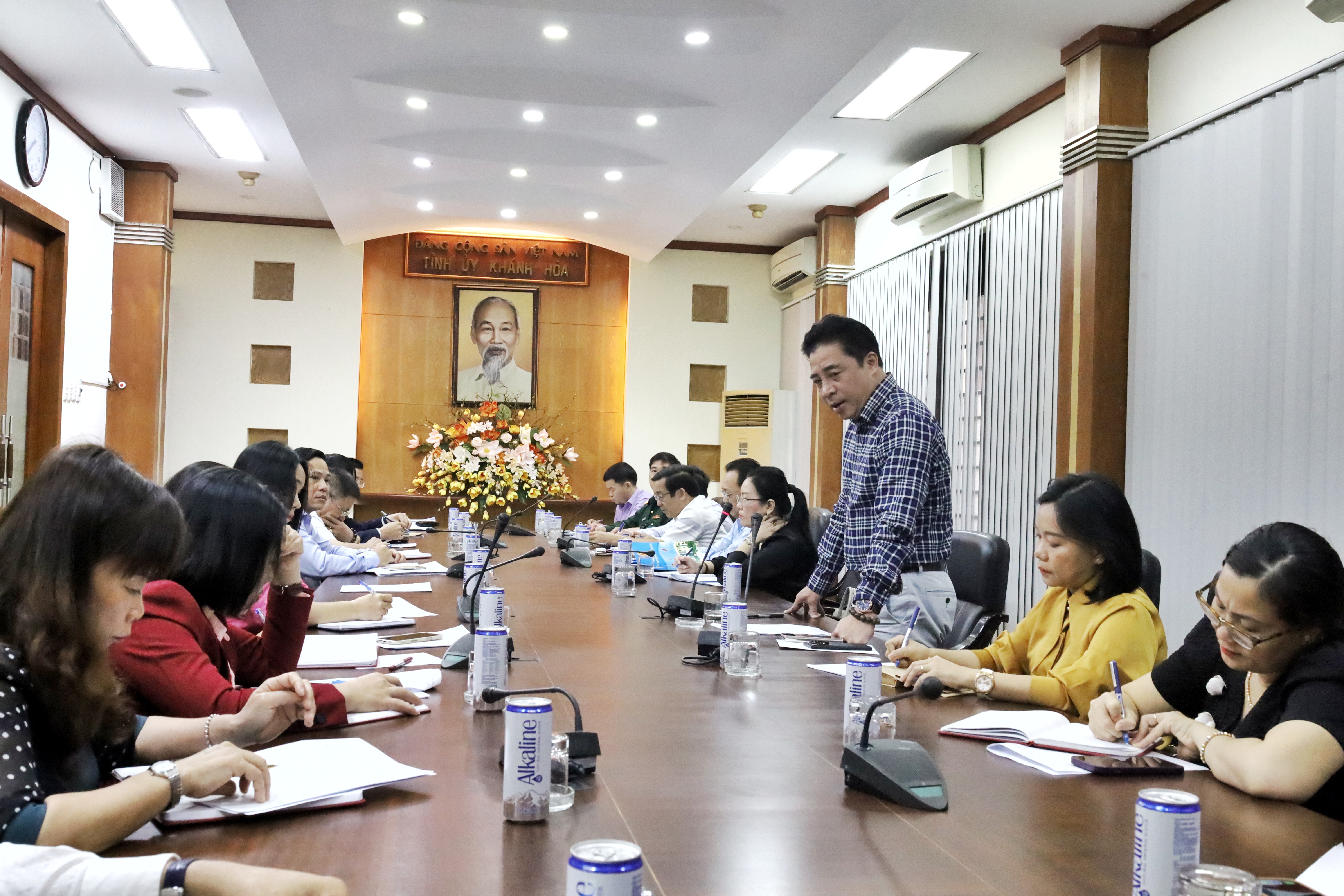 Thường trực Tỉnh ủy Khánh Hòa:  Giao ban công tác tháng 2