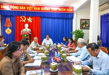 Lấy ý kiến cho tập sách ảnh Khánh Hòa xưa và nay
