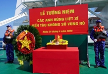 Đoàn công tác Khánh Hòa tham dự Lễ tưởng niệm các Anh hùng liệt sĩ tàu không số tại Vũng Rô