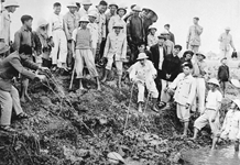 Học tập phong cách nêu gương của Chủ tịch Hồ Chí Minh trong đấu tranh phòng, chống tham nhũng, tiêu cực