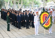 Đoàn lãnh đạo tỉnh Khánh Hòa viếng Tổng Bí thư Nguyễn Phú Trọng