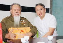 Bí thư Tỉnh ủy Nguyễn Hải Ninh thăm, tặng quà các gia đình người có công với cách mạng tại TP. Cam Ranh