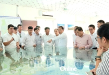 Thứ trưởng Bộ Công Thương Nguyễn Hoàng Long kiểm tra 2 dự án điện ở phía Nam tỉnh Khánh Hòa