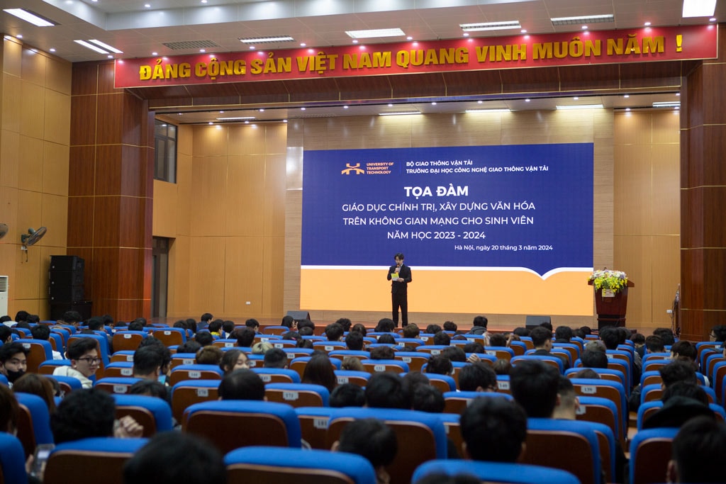 Tăng cường vai trò của tổ chức đảng trong các cơ sở giáo dục đại học đối với công tác giáo dục ý thức chính trị cho sinh viên hiện nay