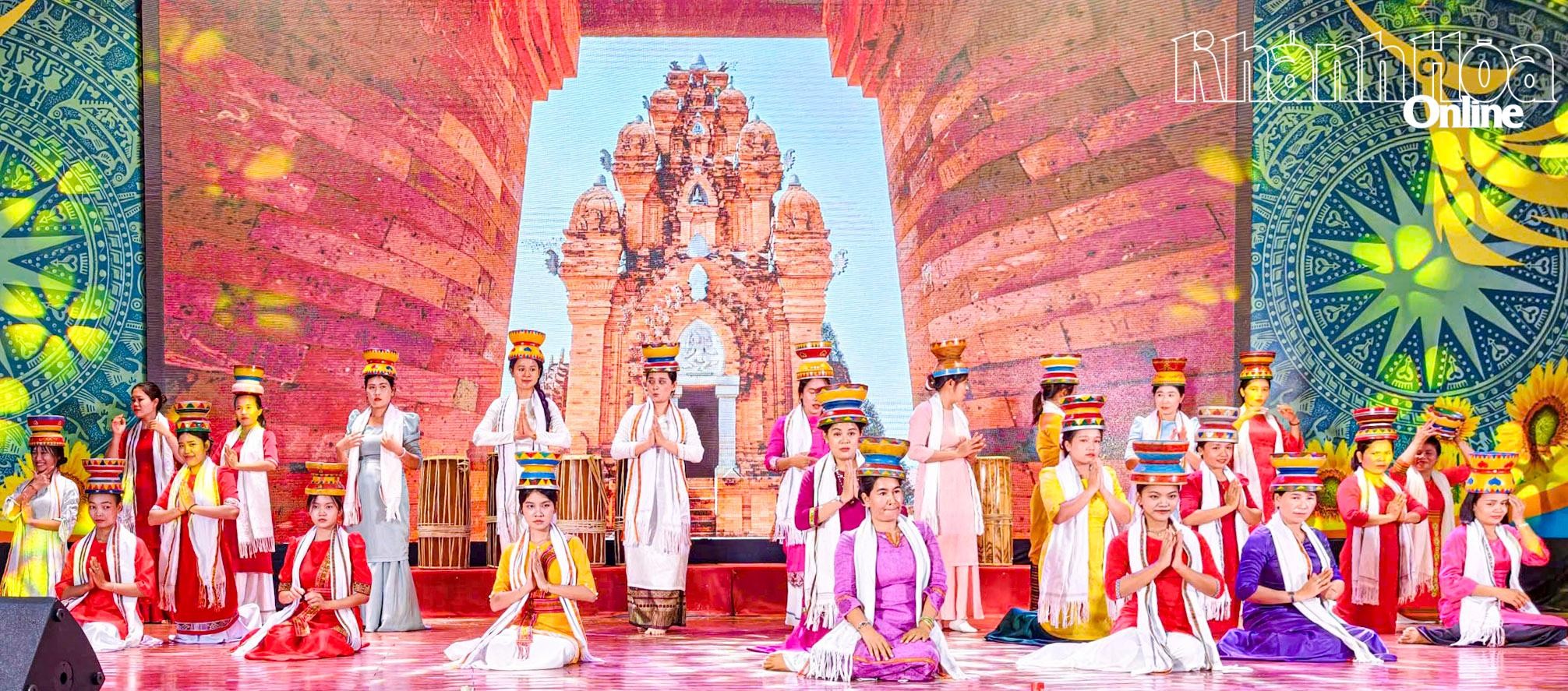 Mời Nhân dân và du khách tham dự Ngày hội Văn hóa dân tộc Chăm lần thứ VI tại tỉnh Khánh Hòa