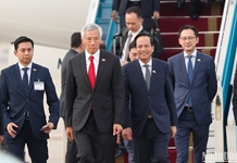 Thủ tướng Singapore đến Hà Nội, bắt đầu thăm chính thức Việt Nam