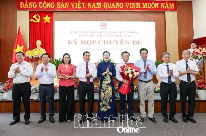 Đồng chí Lê Huyền giữ chức vụ Phó Chủ tịch UBND tỉnh Khánh Hòa nhiệm kỳ 2021 - 2026