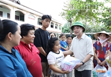 Bí thư Tỉnh ủy Nghiêm Xuân Thành kiểm tra công tác khắc phục hậu quả mưa lũ tại các địa phương