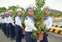 Tiễn đoàn công tác thực hiện nhiệm vụ và chúc tết quân, dân quần đảo Trường Sa