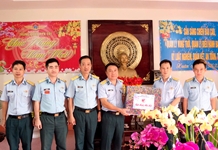 RỘN RÀNG SẮC XUÂN TRÊN MIỀN CÁT TRẮNG