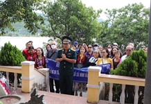 Tổ chức Lễ dâng hương tưởng niệm các anh hùng, liệt sĩ Tàu C235