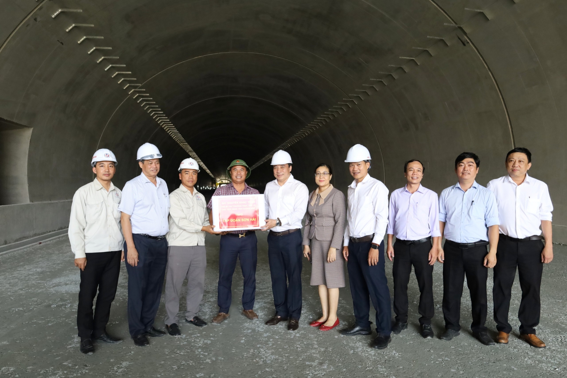Ông Nguyễn Khắc Toàn - Phó Bí thư Thường trực Tỉnh ủy, Chủ tịch HĐND tỉnh Khánh Hòa: Thị sát cao tốc Nha Trang - Cam Lâm, kiểm tra tiến độ thi công nút giao thông Ngọc Hội