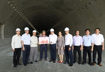 Ông Nguyễn Khắc Toàn - Phó Bí thư Thường trực Tỉnh ủy, Chủ tịch HĐND tỉnh Khánh Hòa: Thị sát cao tốc Nha Trang - Cam Lâm, kiểm tra tiến độ thi công nút giao thông Ngọc Hội